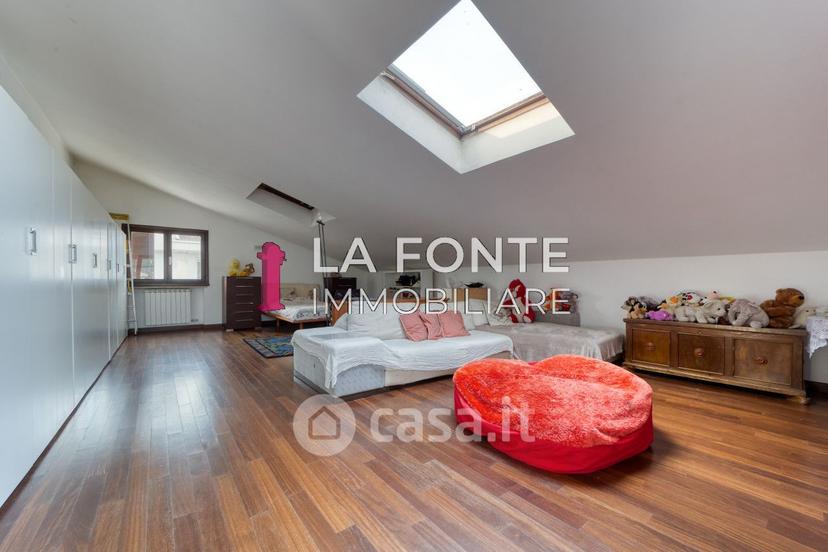 Villa in Via Lombardia — foto 27 di 29