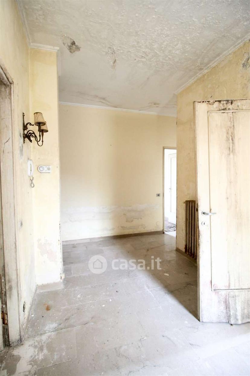 Villa in Via Avv. G. Colombo 8 — foto 8 di 34