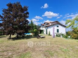 Villa in Frazione Zuccarello