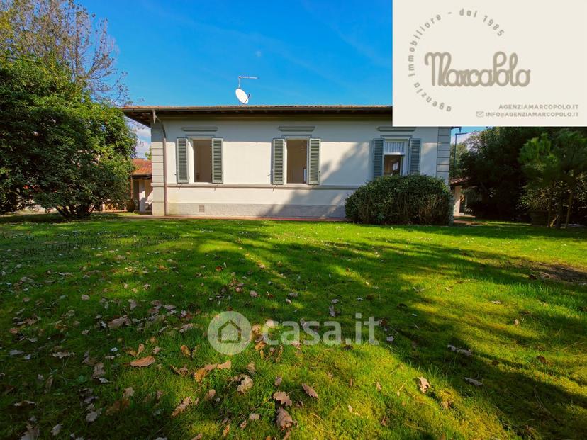 Villa in Via C. Cavour 1 — foto 17 di 30