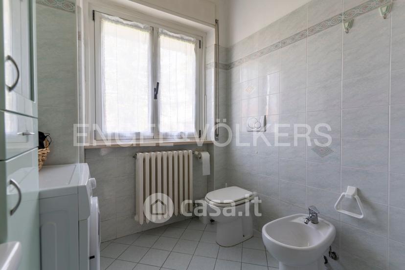 Villa in Via Mozart 7 — foto 4 di 35