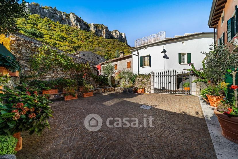Villa in Via Chiesa — foto 12 di 29