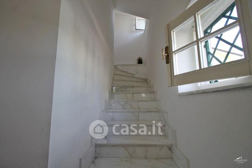Villa in Viale Monzoni 19 — foto 14 di 44