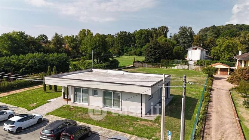 Villa in Via Giacomo Leopardi 77 — foto 13 di 36