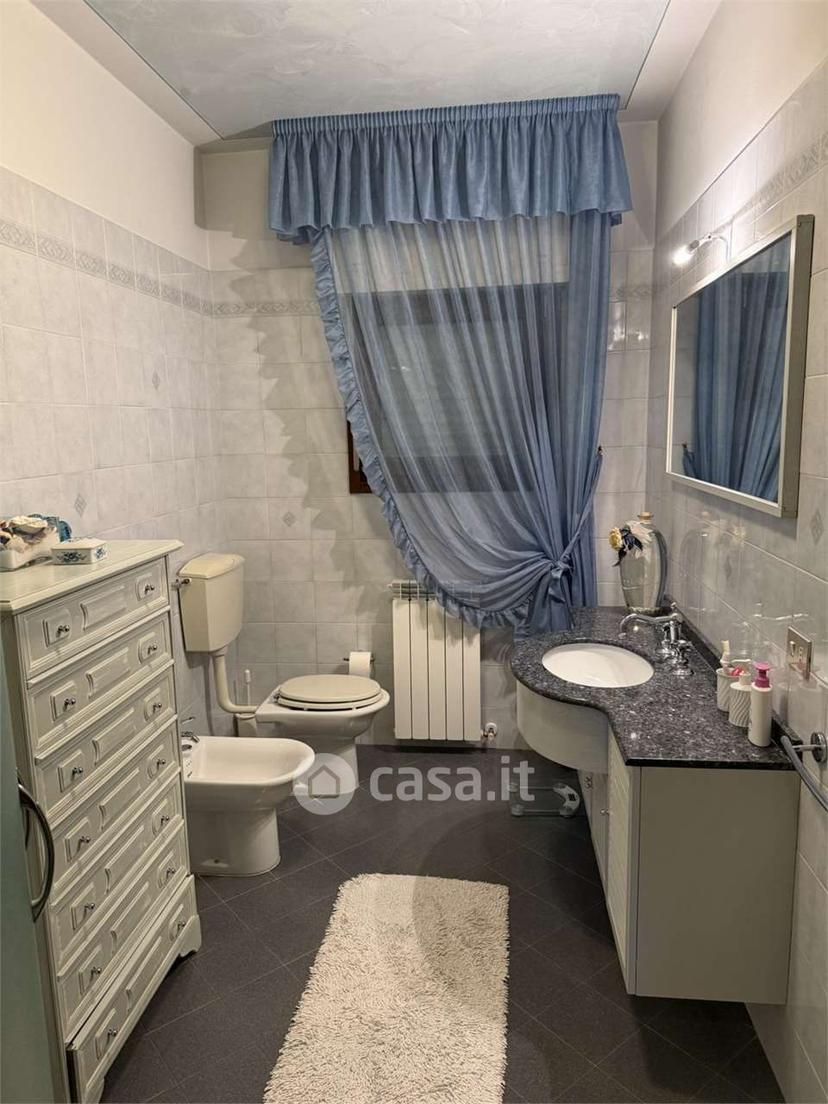 Quadrilocale in Via della Costituzione — foto 18 di 31