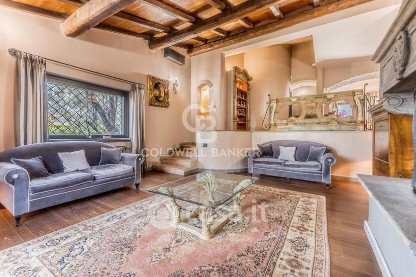 Villa in Strada Cassia Sud — foto 40 di 77