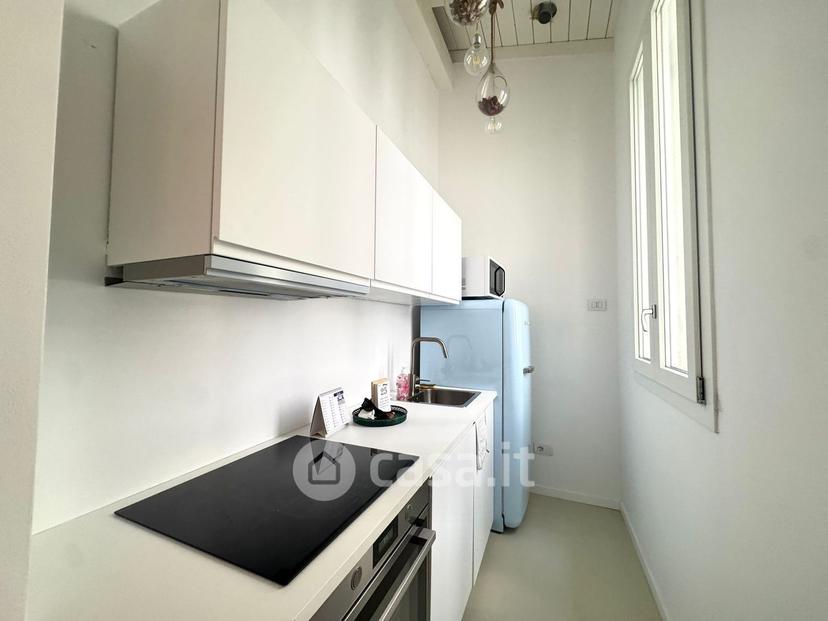Monolocale in Via Galliera — foto 21 di 23