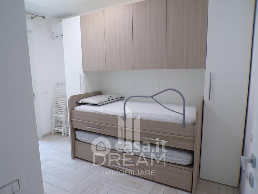 Trilocale in Via Ungheria 79 — foto 17 di 26