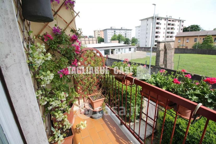 Trilocale in Via Tevere 16 — foto 18 di 23