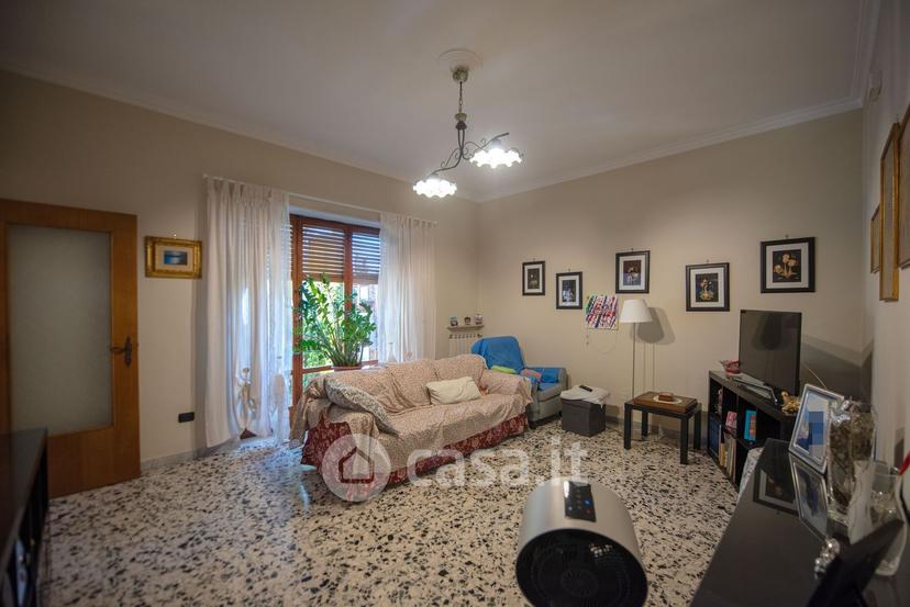 Appartamento in Via Domenico Fontana 118 — foto 2 di 18