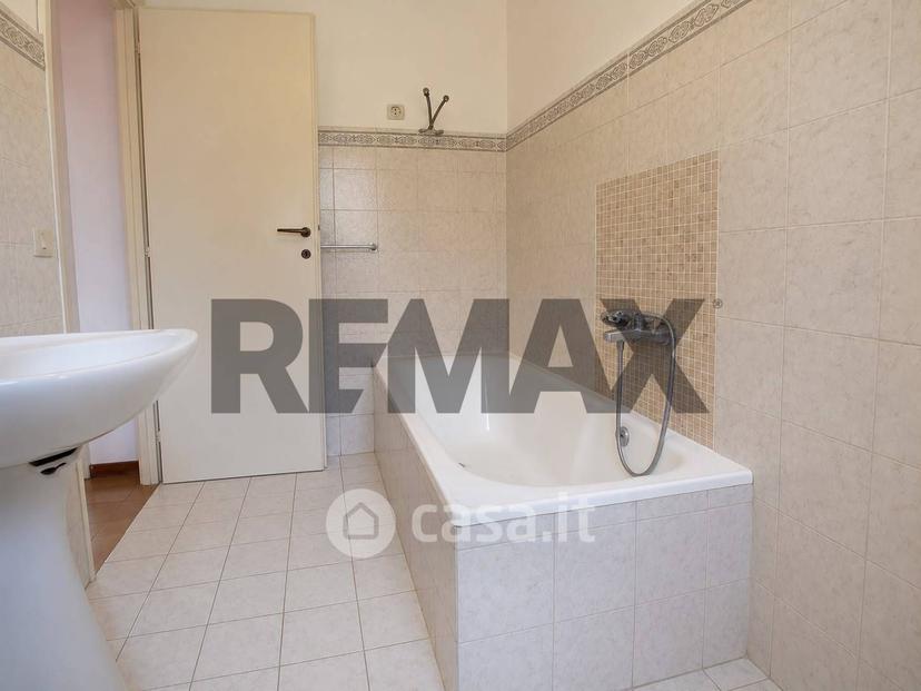 Trilocale in Viale dei Navigatori 56 — foto 17 di 20