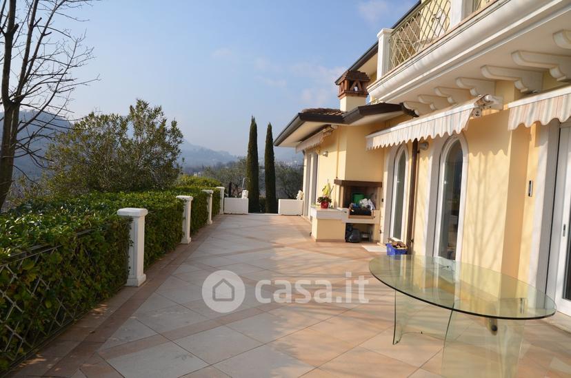 Villa in Via Federico Odorici 68 — foto 4 di 53