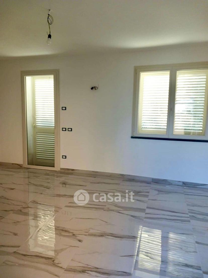 Appartamento in Via Tito Strocchi — foto 2 di 20