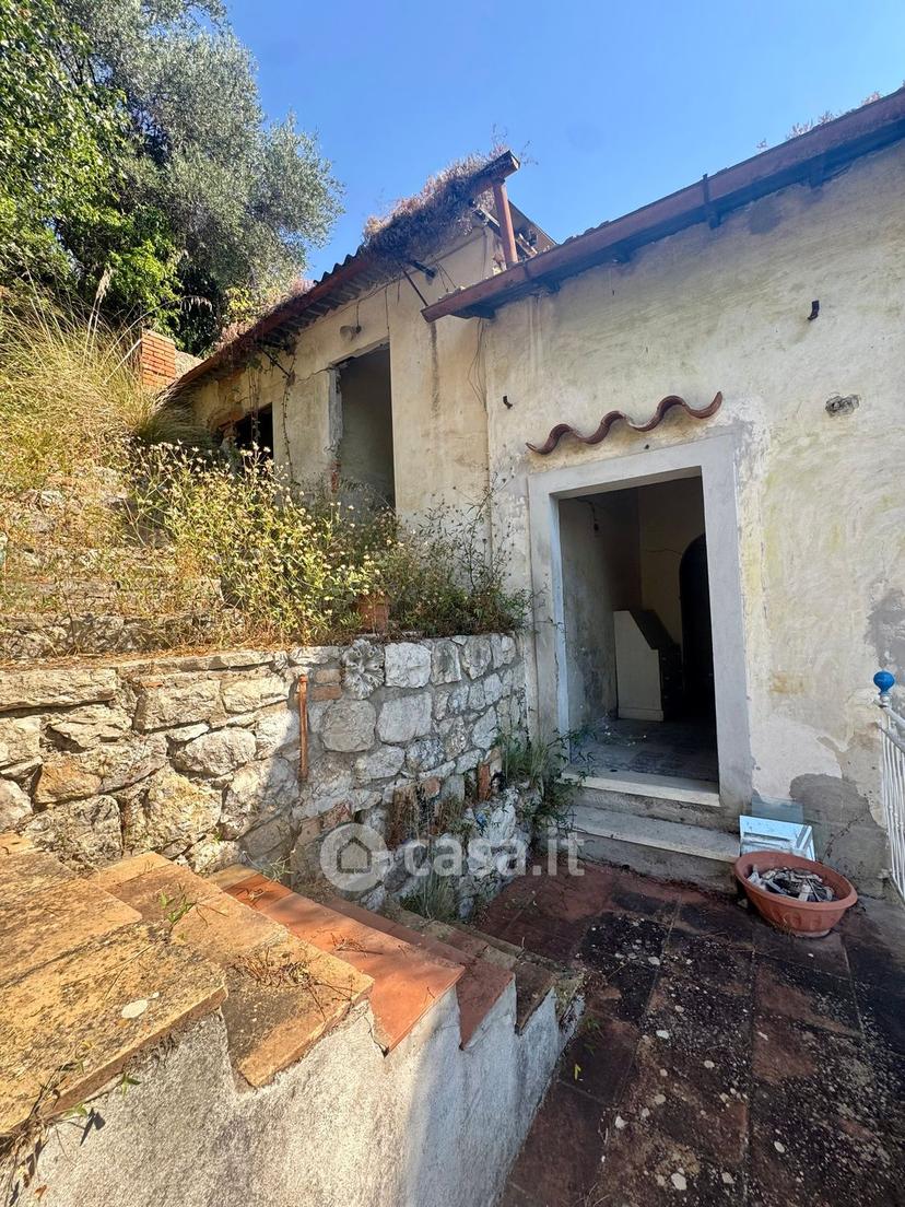 Villa in Via Appia 104 /200 — foto 41 di 136