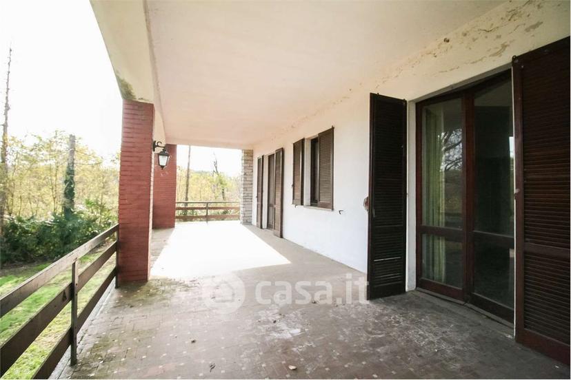 Villa in Via Avv. G. Colombo 8 — foto 25 di 34
