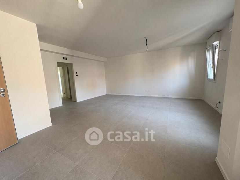Quadrilocale in Via Petrarca — foto 6 di 24