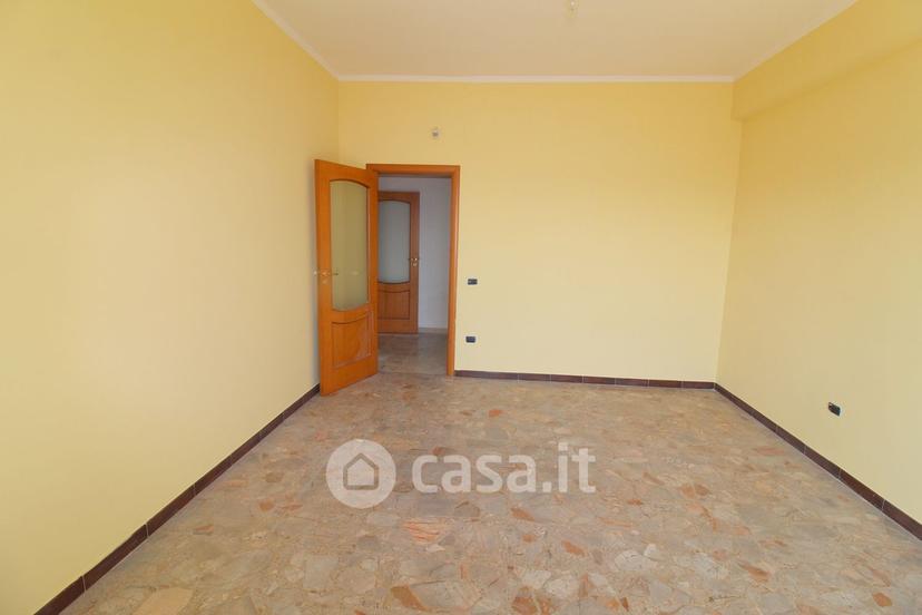 Trilocale in Via Ponti Rossi 188 — foto 8 di 19