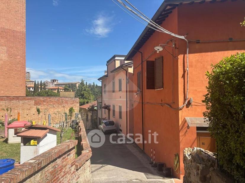 Appartamento in Via delle Clarisse — foto 2 di 16