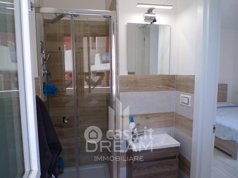 Trilocale in Via Ungheria 79 — foto 3 di 26