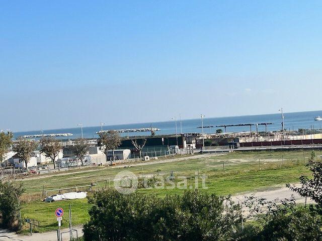 Trilocale in Lungomare Italia — foto 15 di 34