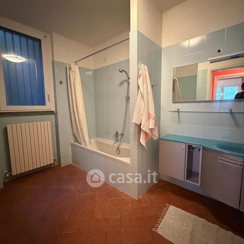 Trilocale in Via Per Esino 19 — foto 4 di 27