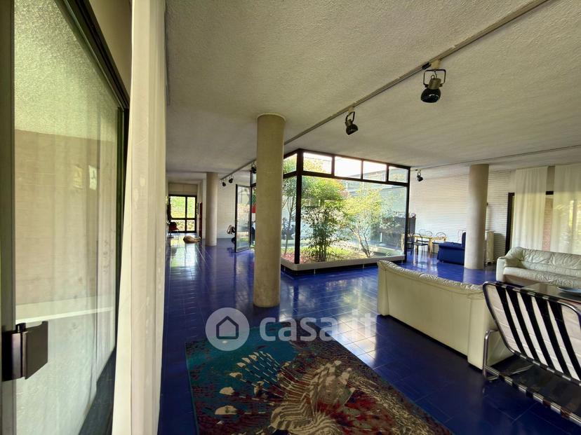 Villa in Via Giosuè Carducci 20 a — foto 23 di 182