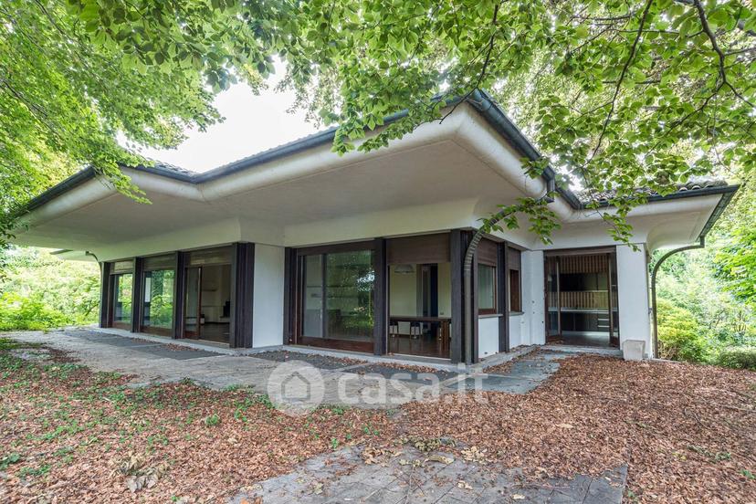 Villa in Via Pozzi — foto 12 di 28