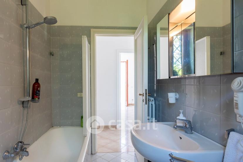 Villa in Via Rotabile Massa Turro 75 — foto 2 di 61