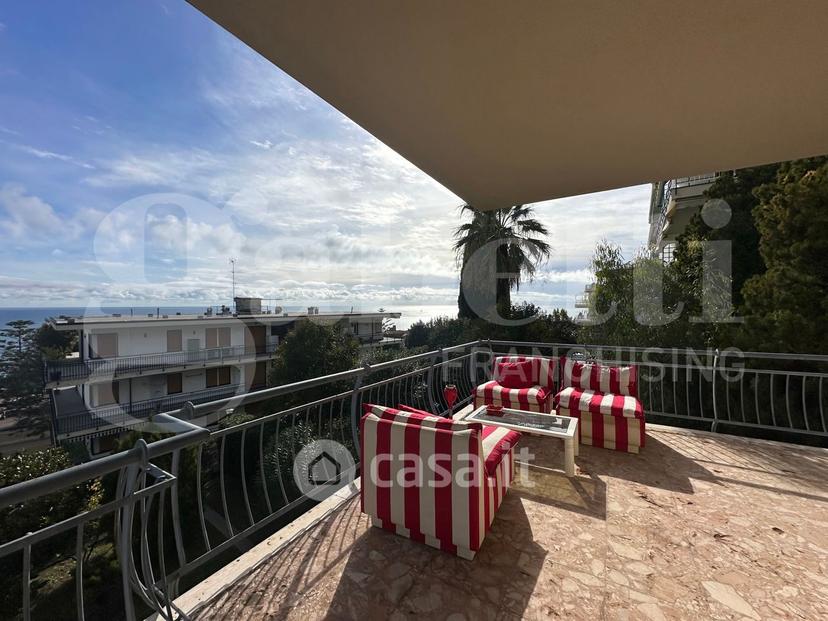 Appartamento in Viale Giosuè Carducci 11 — foto 8 di 40