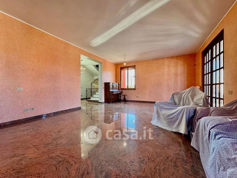 Villa in Via Adige — foto 16 di 45