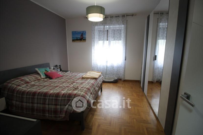 Trilocale in Via Fratelli Bandiera 2 — foto 9 di 31