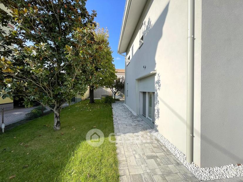 Villa in Via G. Matteotti 82 — foto 17 di 56