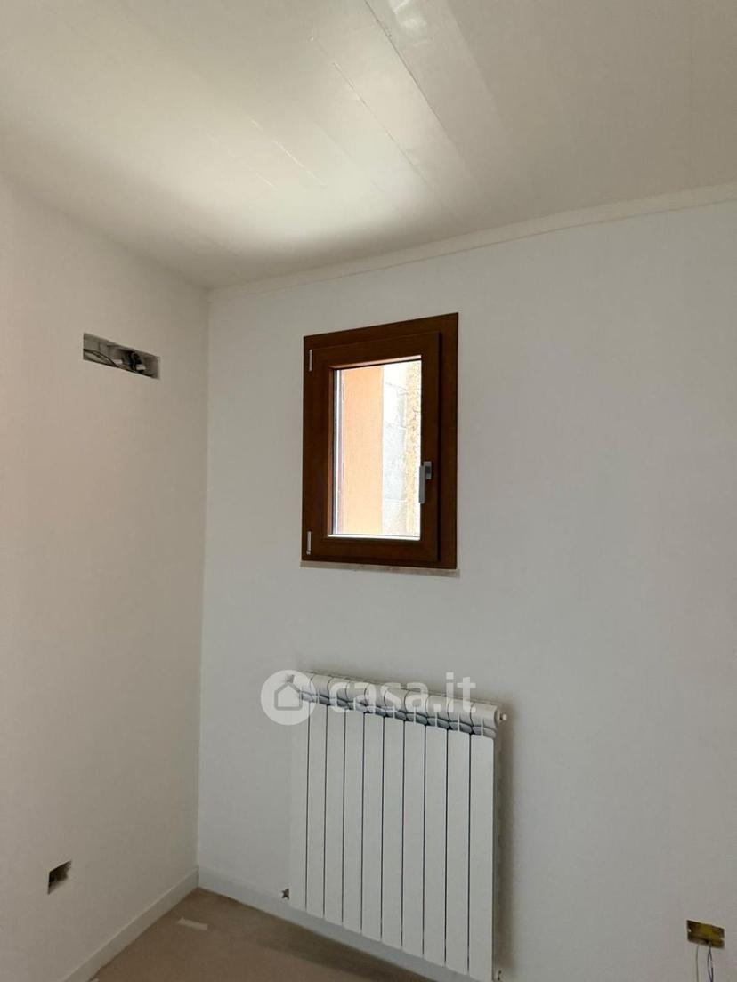 Trilocale in Via Centrale 39 — foto 3 di 22
