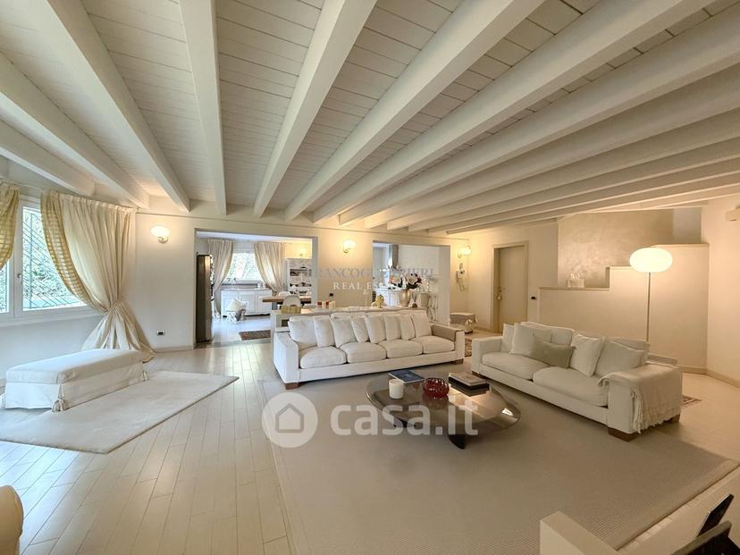 Villa in Via Maroncelli — foto 3 di 38