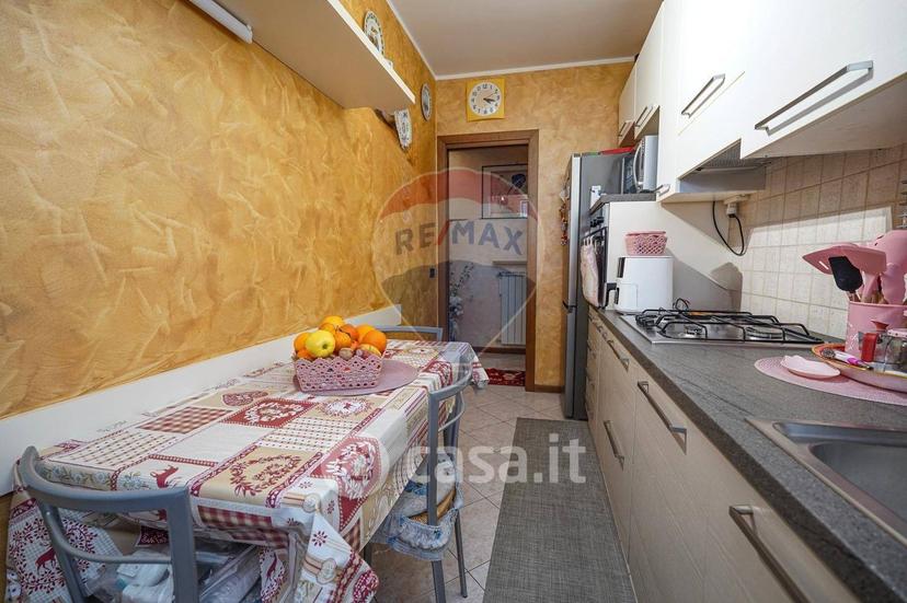 Trilocale in Via Aldo Moro 16 — foto 10 di 12