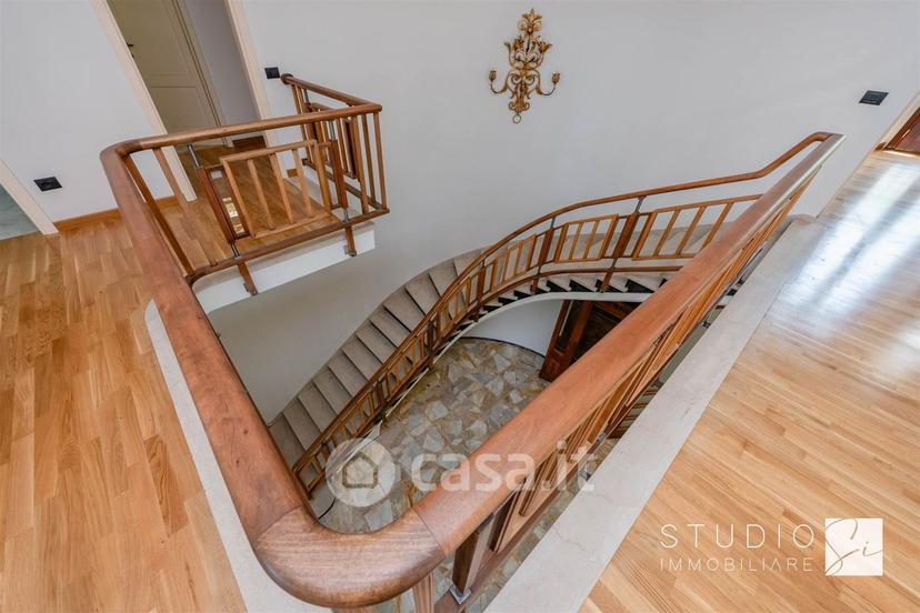 Villa in Viale Libertà — foto 18 di 48