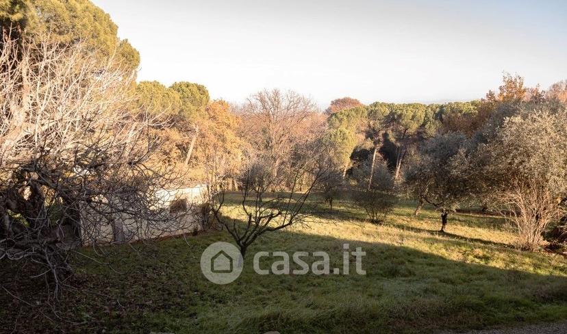 Villa in Via Martiri di Pizzocalvo — foto 22 di 28