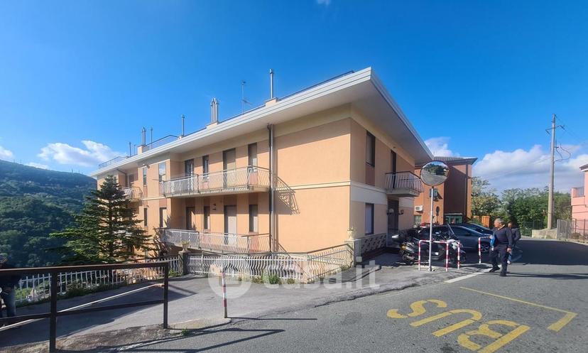 Trilocale in Via Pierino Negrotto Cambiaso — foto 5 di 32
