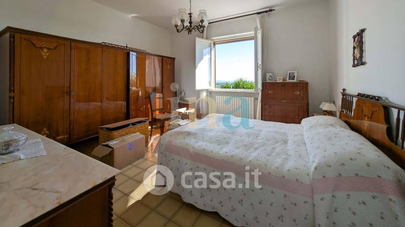 Villa in Via Cecinese — foto 22 di 56