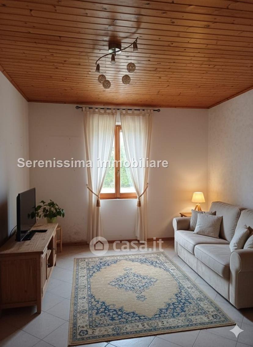 Villa in Via La Rocca — foto 2 di 25