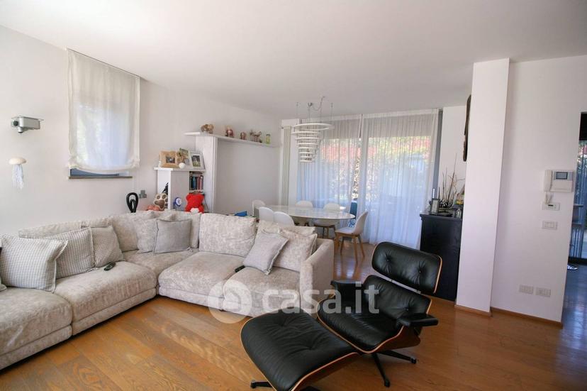 Villa in Via Kaiser Parodi — foto 3 di 32