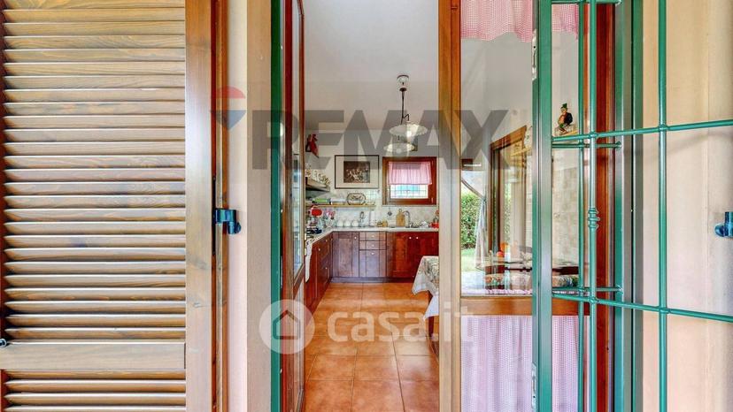 Villa in Via Fratelli Rosselli — foto 13 di 74