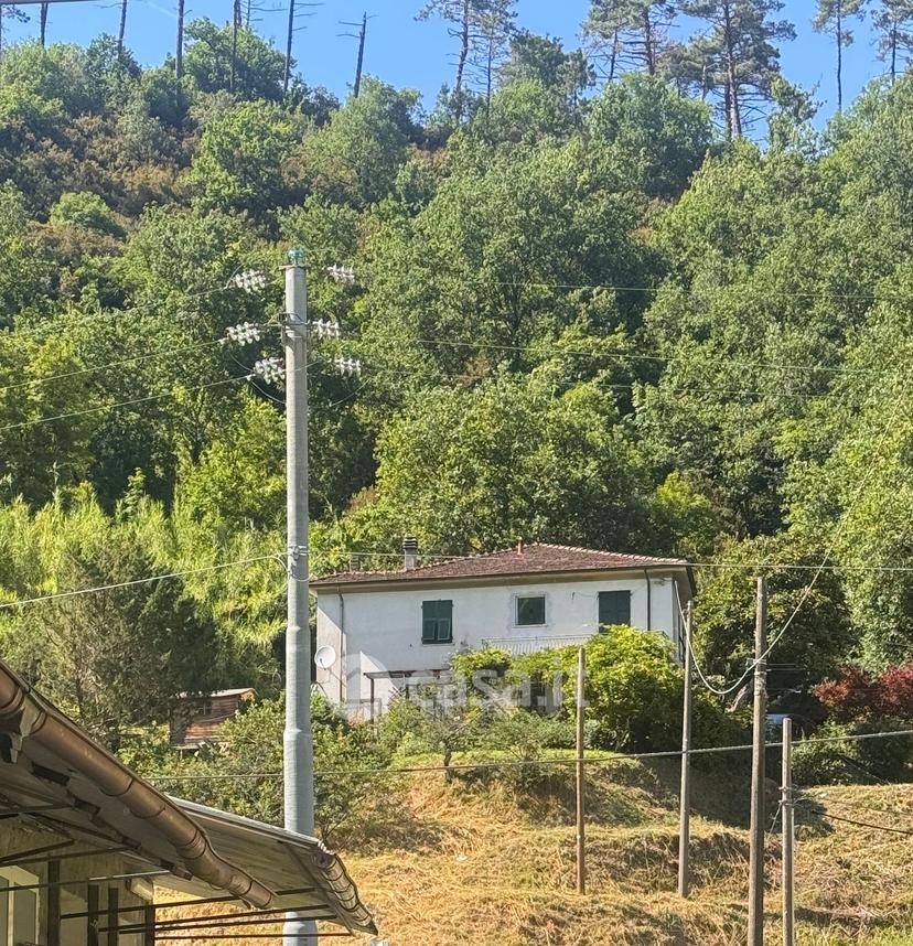 Villa in Via Brigate Partigiane 1 — foto 4 di 32