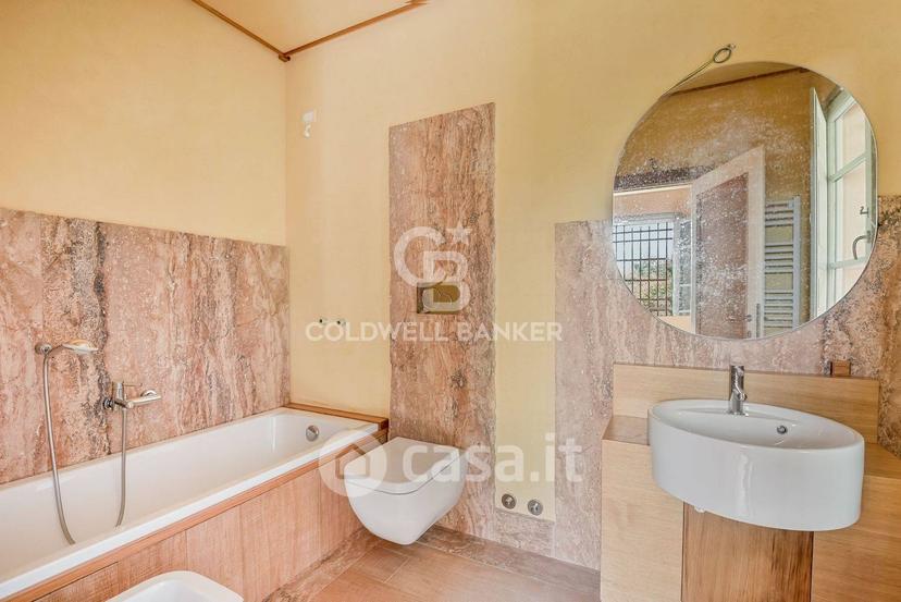 Villa in Via Volturno — foto 3 di 23