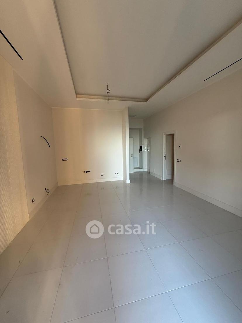 Trilocale in Via Tullia 19 — foto 10 di 26