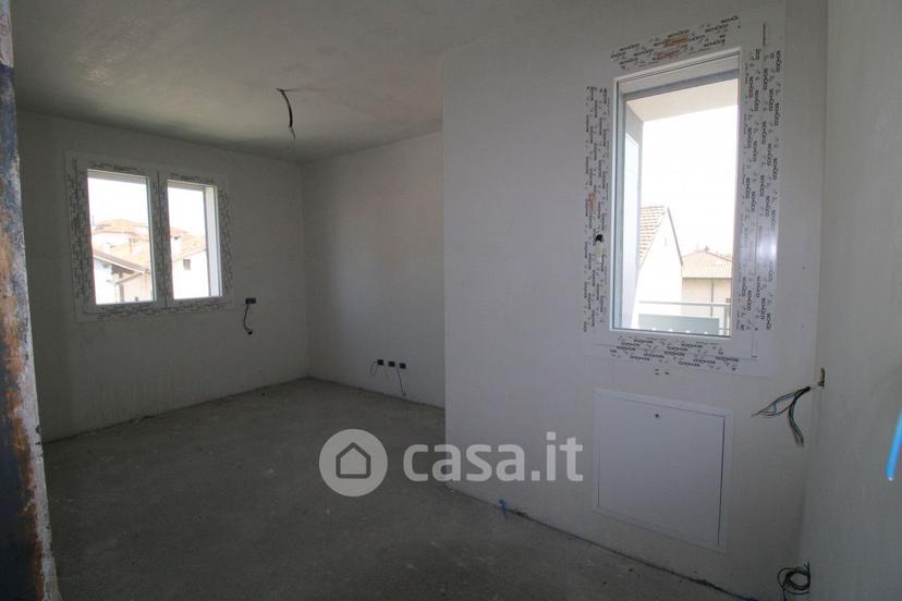Quadrilocale in Via Achille Grandi 17 -3 — foto 40 di 44