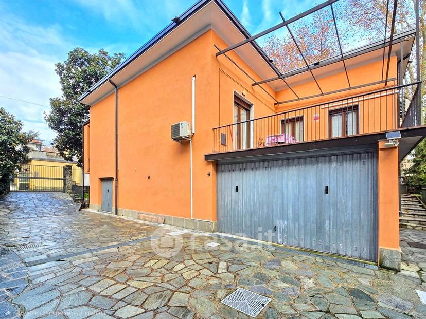Villa in Viale Ugo Foscolo 46 — foto 69 di 70
