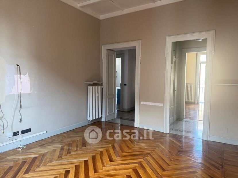 Trilocale in Corso Re Umberto 21 Bis — foto 33 di 34
