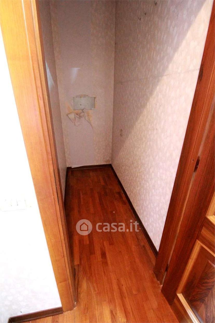 Quadrilocale in Via Fara 31 — foto 4 di 39