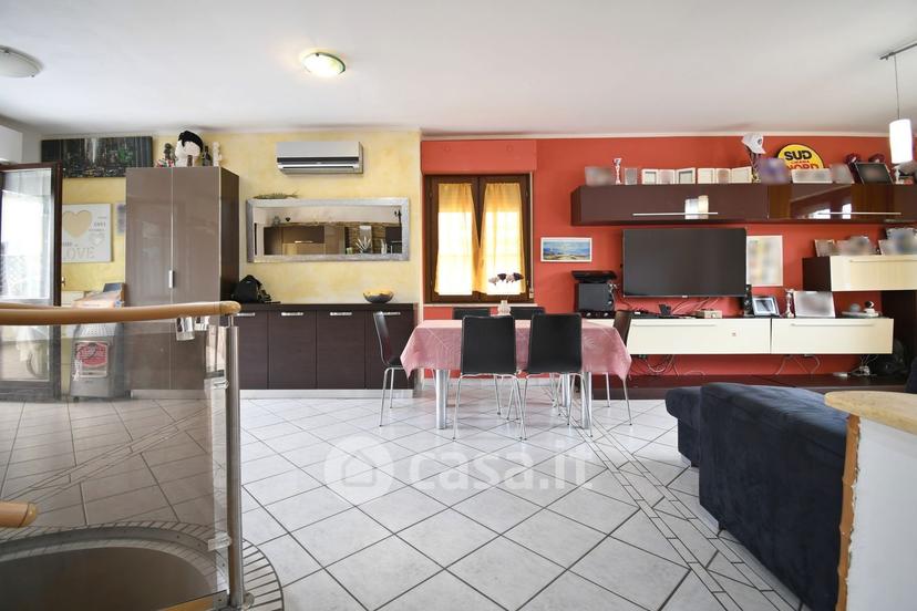 Trilocale in Via Pablo Picasso — foto 18 di 20